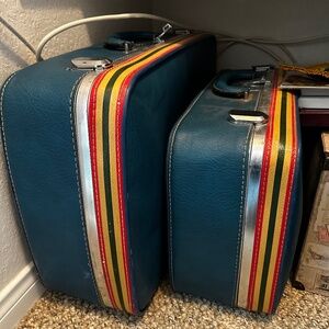 Vintage Ventura ‘Cosmetic’ Blue Suitcase Set